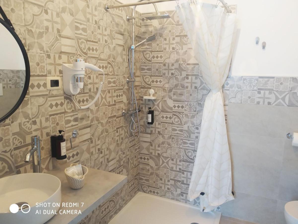 Aurisa Apartment Bari Buitenkant foto
