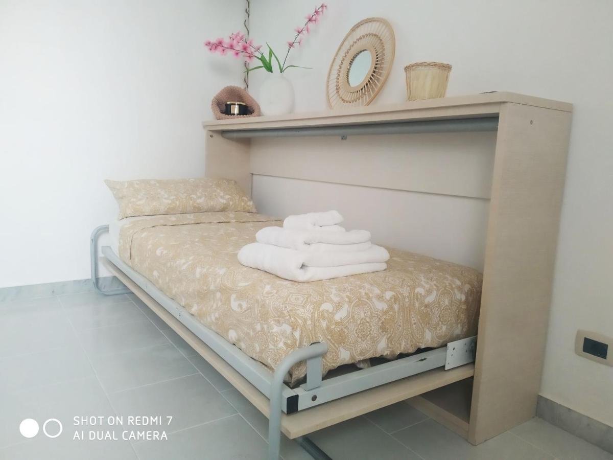 Aurisa Apartment Bari Buitenkant foto